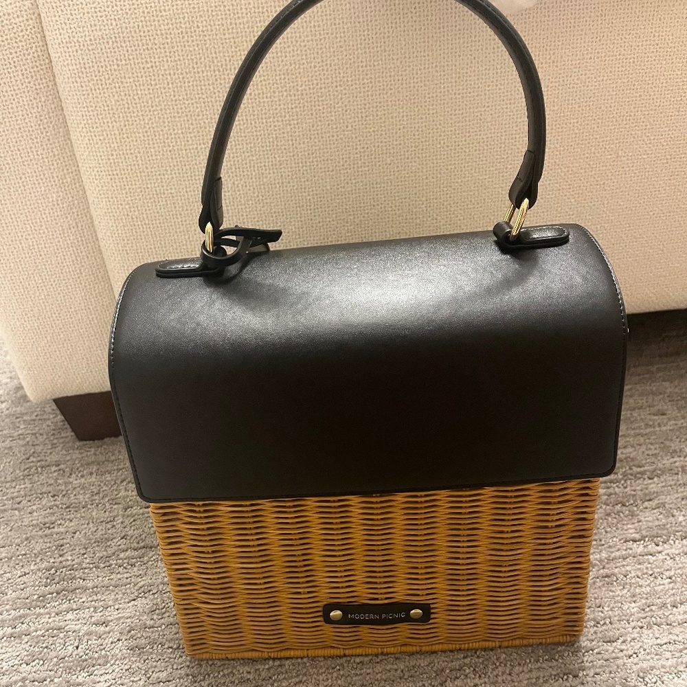 Modern Picnic - the Large Luncher - Black Wicker - NEVER USED